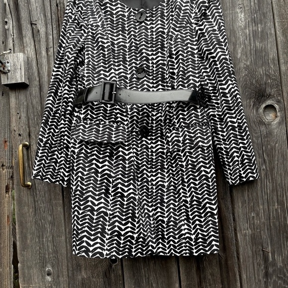 East 5th Black and White Patterned Women's Coat w/ pockets & Black Belt Size XL - Picture 4 of 13